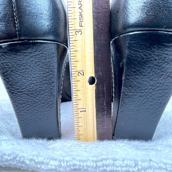 Jennifer Moore, black leather square toe heel - Picture 4 of 7